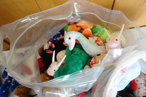 lot 572 image: Beanie Babies - Liberty, Minnesota Vikings, Large Bag