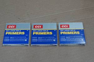 lot 122 image: 300 CCI 200 Large Rifle Primers