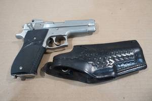 lot 1D image: Smith & Wesson Model 639 9mm Stainless Steel Semi-Auto Pistol