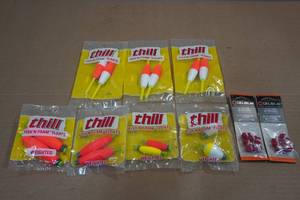 lot 23 image: Assorted Bobbers
