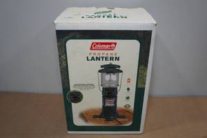 lot 51 image: Coleman Propane Lantern