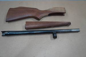 lot 62 image: Remington 12 Gauge Shotgun Barrel with a Wood Stock and Forearm