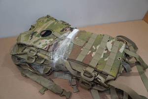 lot 86 image: 10 Hydration Carriers