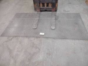 lot 70 image: 18x4x8 Flattened Expanded Metal...