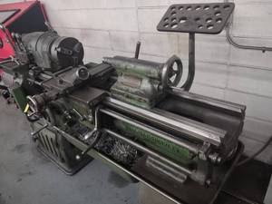 lot 9 image: Pratt & Whitney Engine Lathe, 12x3...
