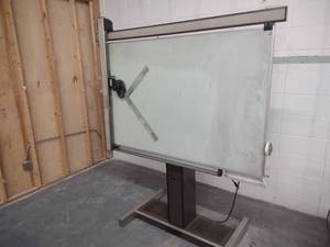 lot 117 image: Hamilton Electric Drafting Table...