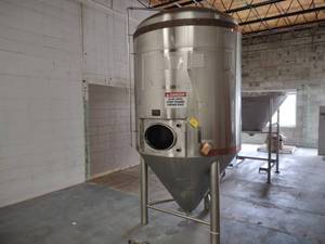 lot 220 image: Stainless Steel Tank, Cone Bottom, ...