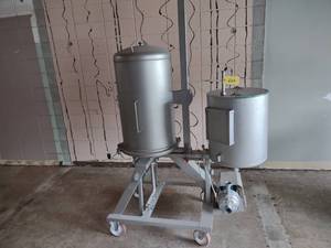lot 222 image: Portable Stainless Steel Filter Sys...