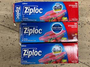 lot 78 image: 3 x 38ct Boxes of Gallon Sized Ziploc Bags