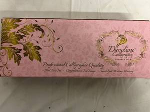 lot 88 image: Daveliou Professional Caligraphy Set - Pink
