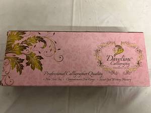 lot 91 image: Daveliou Professional Caligraphy Set - Pink