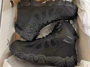 lot 112 image: Thorogood Side Zip Comp Toe Boots - 9