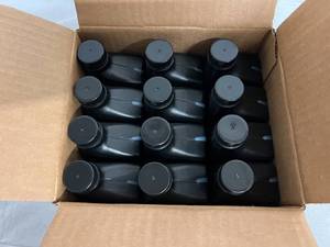 lot 320 image: 12 - 8oz Bottles of 2-Cycle Engine Oil