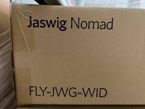 lot 146 image: Jaswig Nomad Adjustable Height Standing Desk