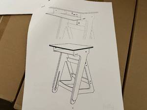 lot 144 image: Jaswig Nomad Adjustable Height Standing Desk
