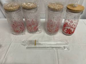 lot 6 image: 4 Glass Snowflake Tumblers & Glass Straws