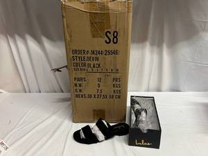 lot 20 image: 12 Pairs Lulu Devin Sandals-8