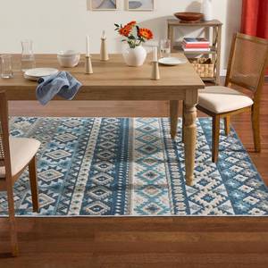 lot 28 image: Town & Country Everyday Dahlia Southwestern Strip IndoorOutdoor Area Rug