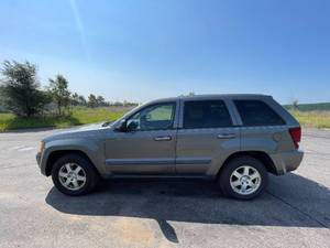 2008 Jeep Grand Cherokee Laredo - 4X4