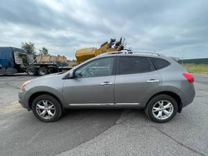 2011 Nissan Rogue SV - AWD