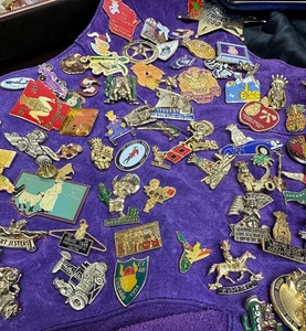 lot 13 image: GREAT LARGE LIFELONG Collection of Masonic and Fraternal Pins and Badges