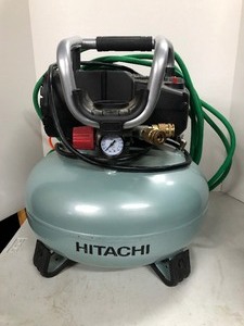 lot 49 image: Like-New Working HITACHI Model EC710S Air Compressor