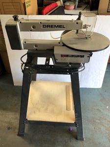 lot 62 image: Working DREMEL 16 Scroll Saw Model 1671