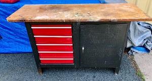 lot 69 image: CRAFTSMAN Workbench wTools