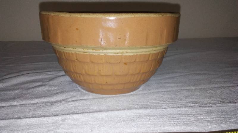 lot 48 image: McCoy 5 in. Pot.