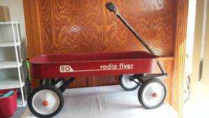 lot 4 image: Vintage Radio Flyer Wagon.