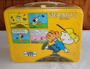 lot 23 image: NEW Peanuts Lunch Box.