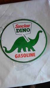lot 55 image: Sinclair Metal Sign.