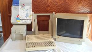 lot 101 image: Apple IIC Computer.