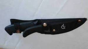 lot 119 image: Ducks Unlimited Hunting Knife Set Of Two Blades With Sheath.