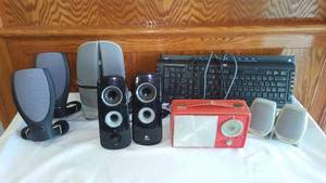 lot 217 image: Vintage Jade Radio, Computer Speakers, And Keyboards.