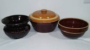 lot 316 image: Pottery Bowls (3)