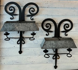 lot 29 image: Antique Vintage Pair of Double Wall Sconce Lights  Lamps