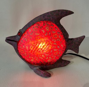 lot 43 image: Novelty Glass Fish Table Lamp