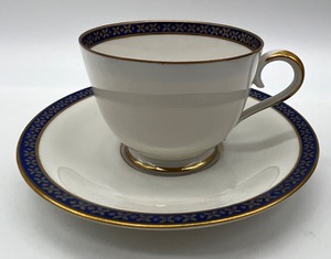 lot 53 image: Bavaria Tirschenreuth Dek Hackefors Porcelain Tea Service for 8