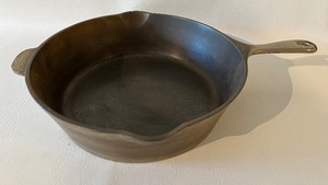 lot 135 image: Professionally Restored Chicken Fryer Pan