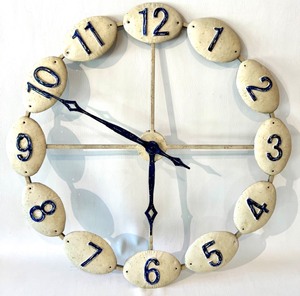 lot 86 image: Retro Styled Round Metal Clock Art