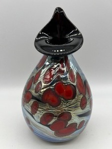 lot 151 image: Signed Art Glass Vase - Metallic