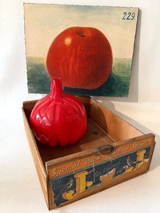 lot 226 image: Vintage Style Apple Art, Vintage Fruit Crate and Large Glass Pumpkin Candle Holder