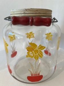 lot 231 image: Vintage Antique Daffodil Gallon Jar with Wooden Handle Bail #1