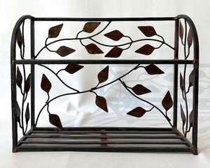 lot 236 image: 2-Tier METAL Leaf Shelf