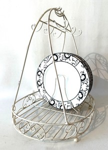 lot 247 image: 4 PORTOBELLO by INSPIRE Dishes & Vintage Style White Metal Dish Rack