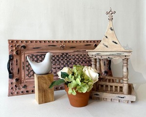 lot 262 image: STAMPED METAL Tray, Antiqued Gazebo Bird Feeder, CERAMIC & WOOD Bird Figurine, Potted Faux Flowers