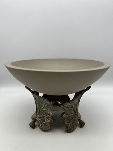 lot 305 image: Artisan Painted Wood Bowl on Leaf Stand