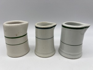 lot 322 image: Vintage Restaurant Ware Creamers - Green Striped - QTY 11