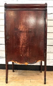 lot 285 image: ANTIQUE TRADITIONAL MAHOGANY Sheet Music Cabinet